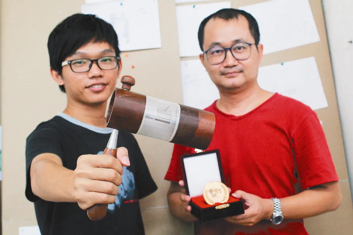 高分子電池、手搖咖啡機 台北發明展奪金