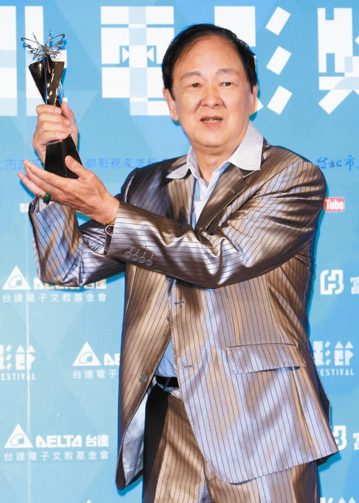 身手不敵李小龍 王羽比腕力勝一籌