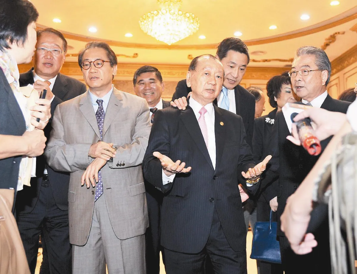 息政爭拚經濟 老闆們奔走解圍