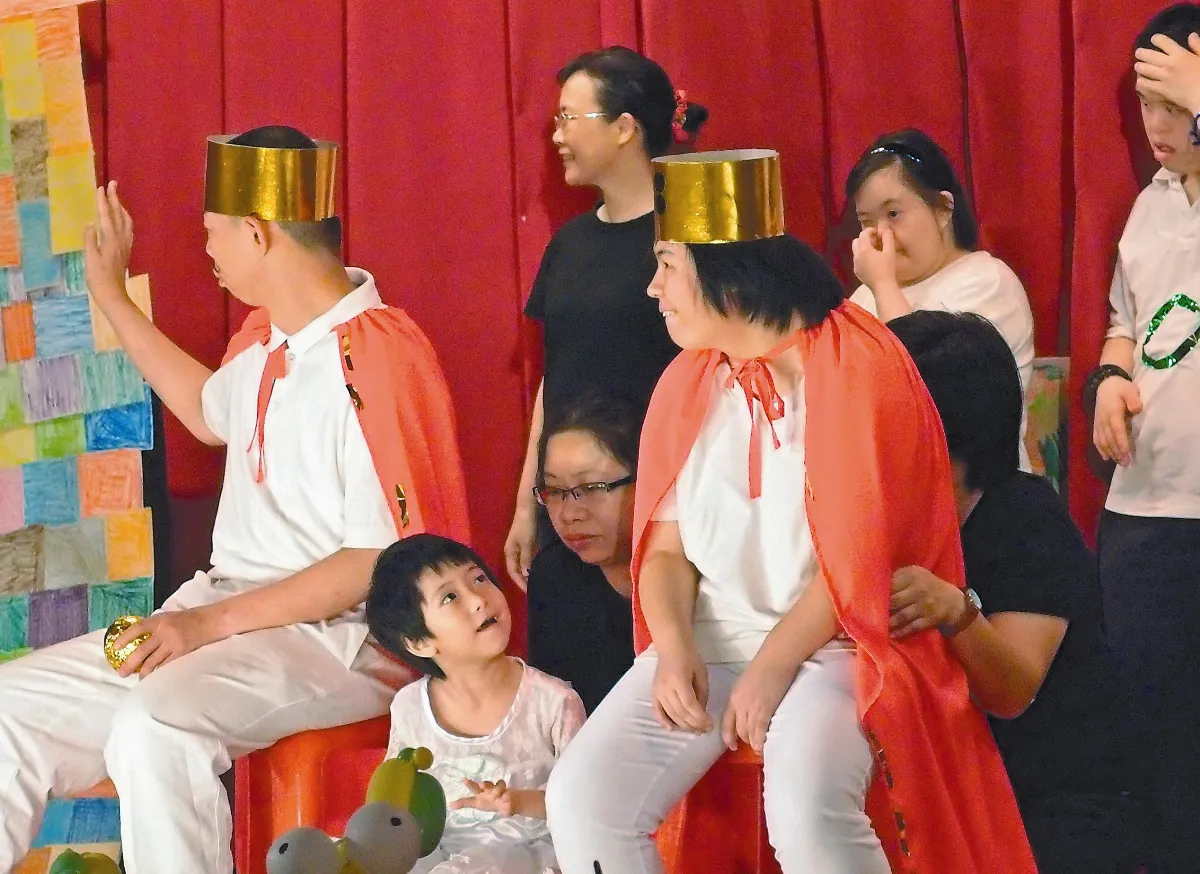 脫序也無妨 短襪劇團真情演出