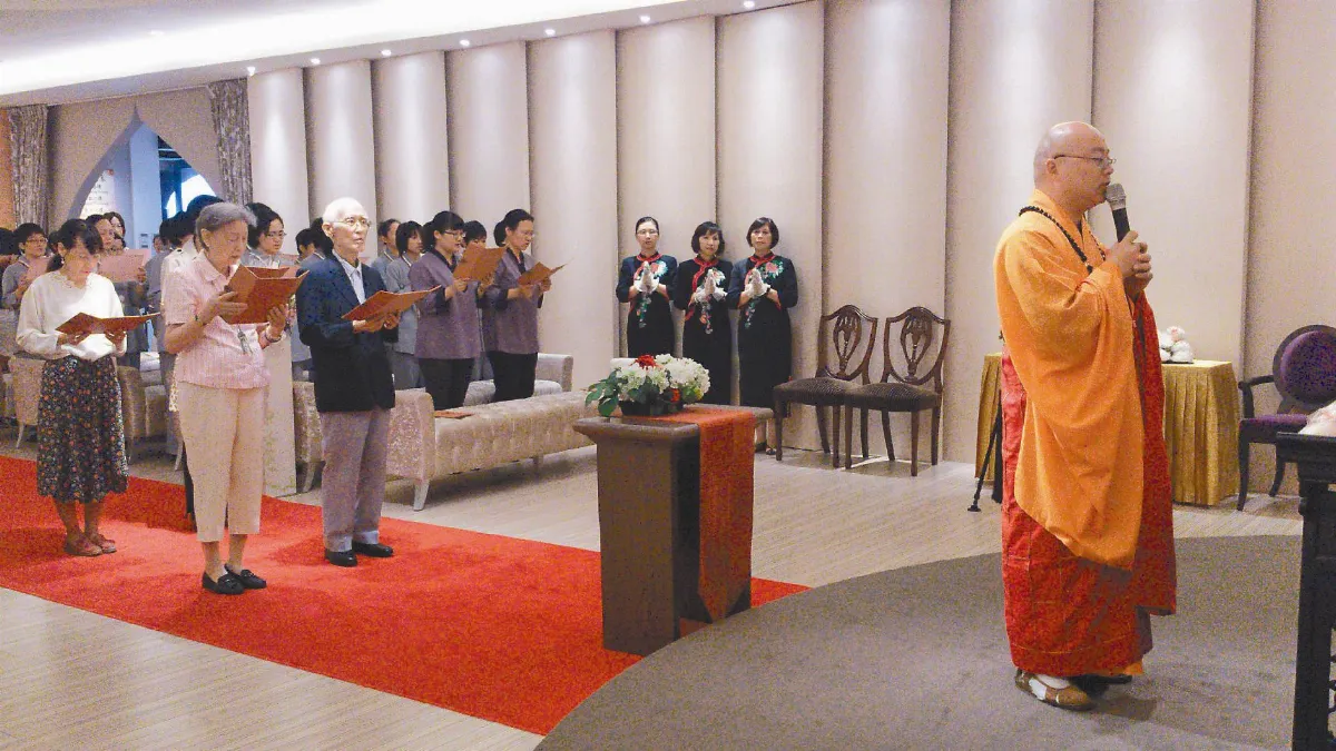 娘胎中與佛結緣余光中 佛館歡慶86嵩壽