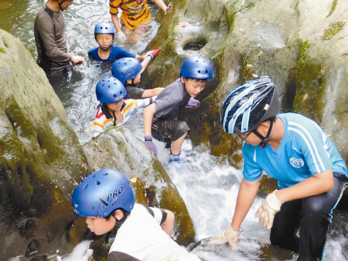 均齡11歲 指南國小組隊護溪
