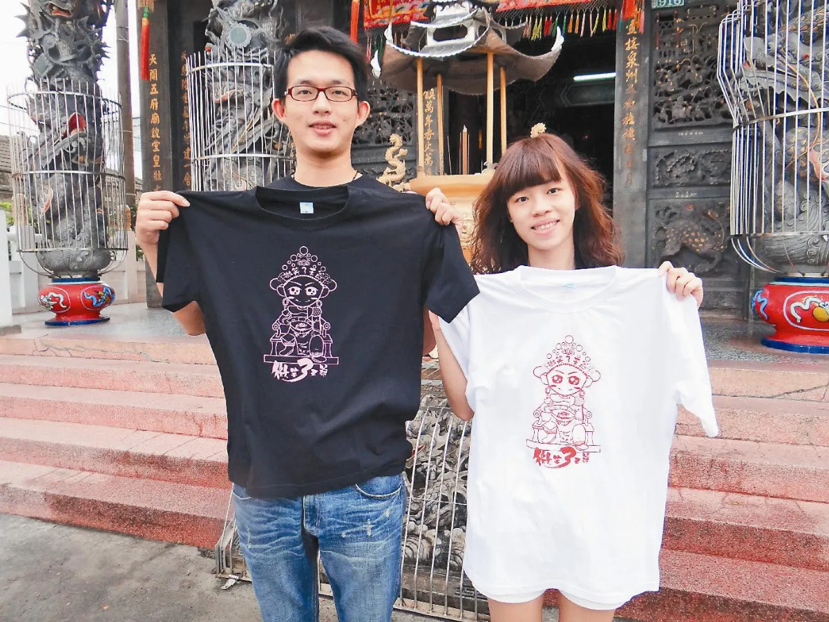 連擲3聖筊 送Q版三王爺T恤