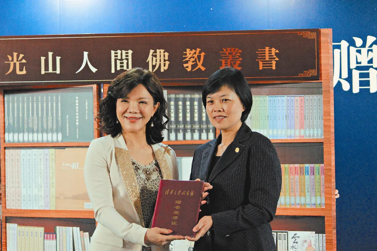 《百年佛緣》簡體本 北京首發