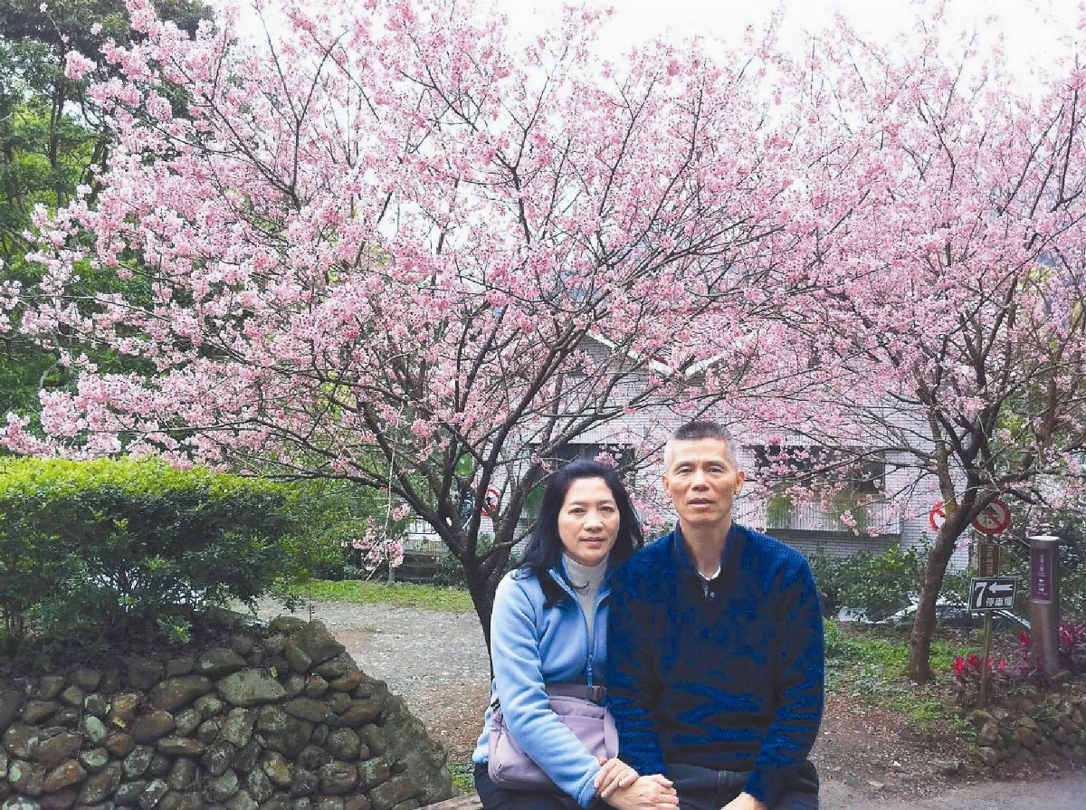生死習題   走出喪女慟 報人變送行者