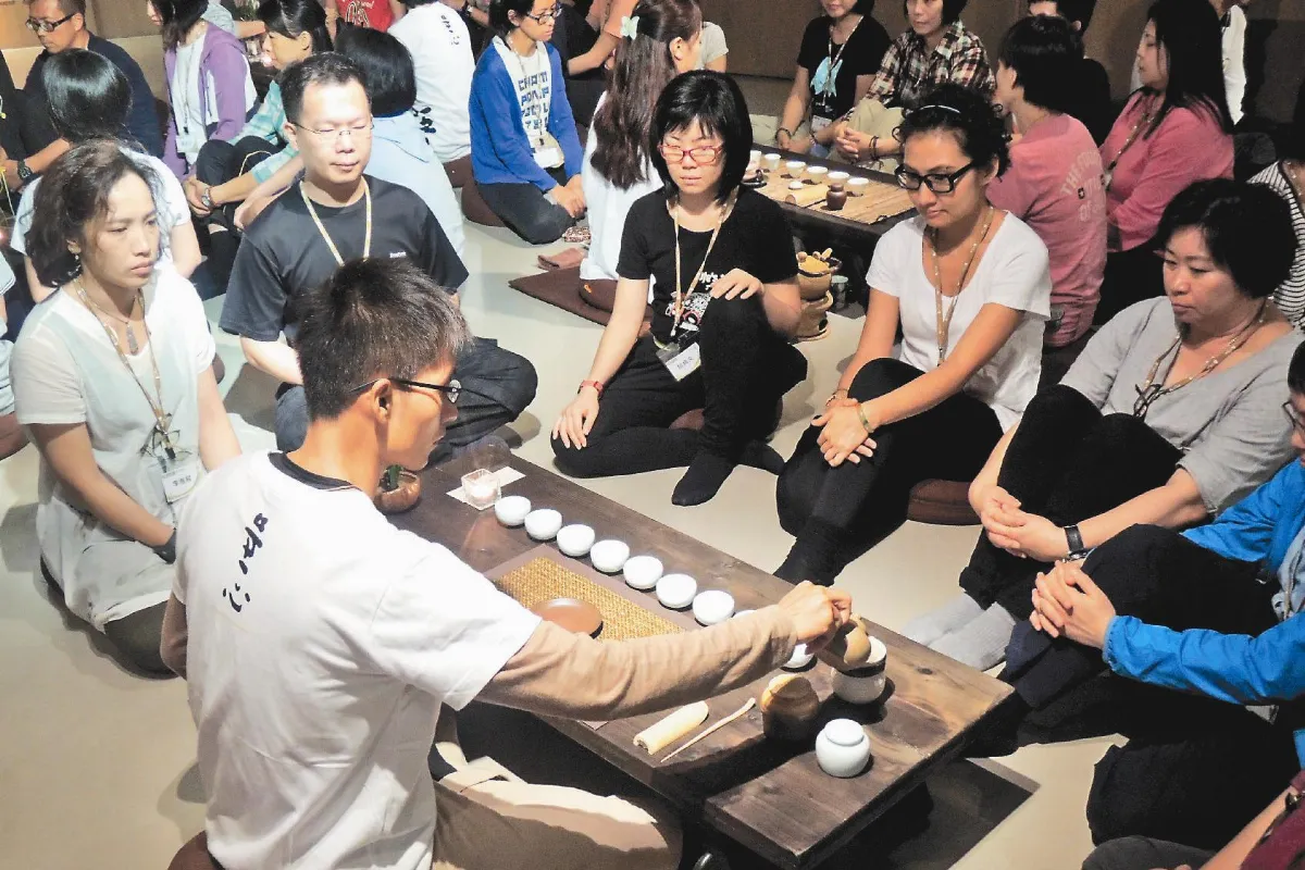 茶湯加鼓聲 體會茶禪