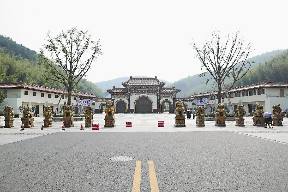 星雲大師的中國夢     獲頒人大名譽教授 勉學子找回自己