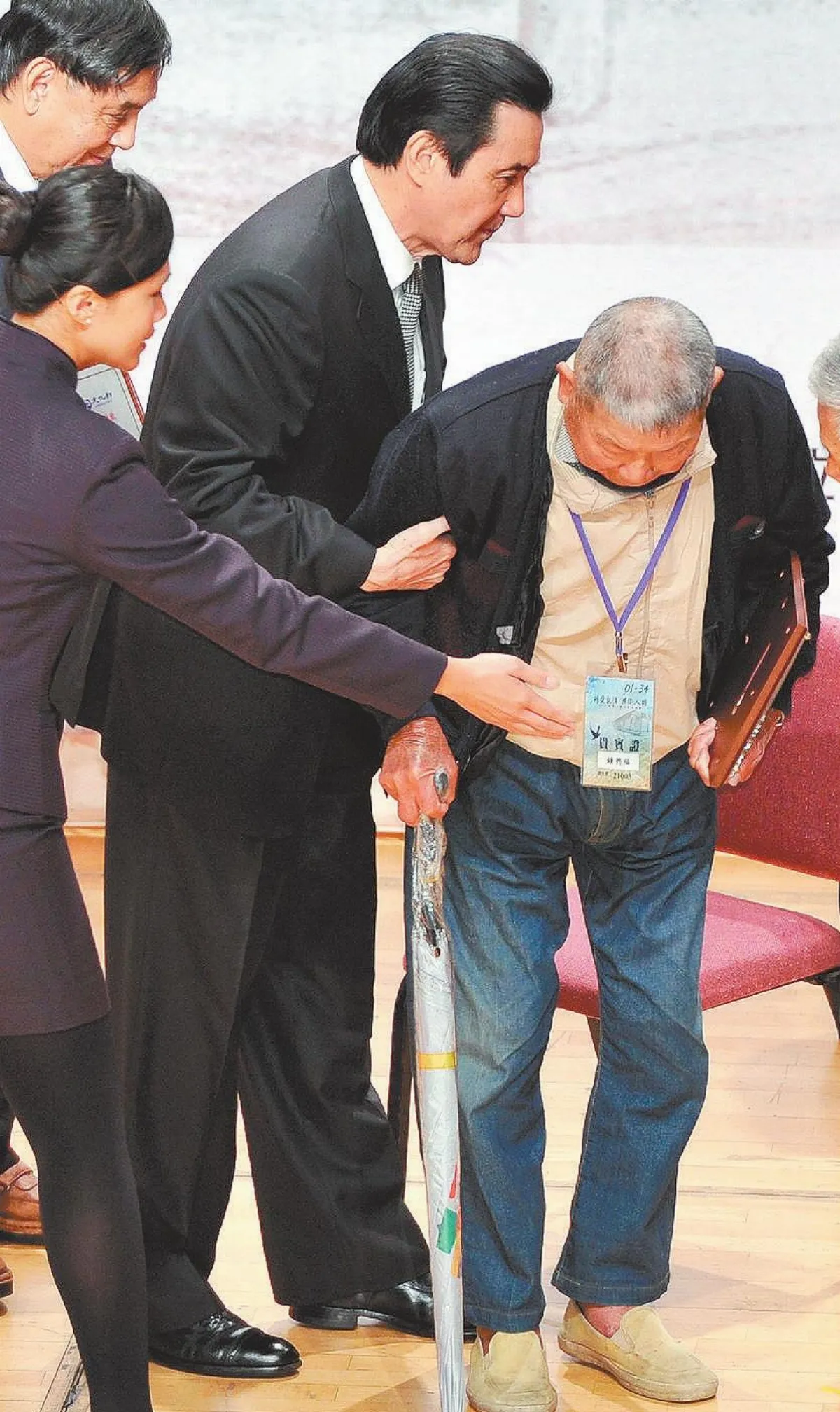 頒發亞洲民主人權獎馬王行禮如儀