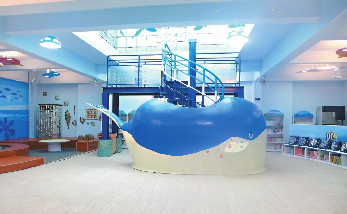 金美國小圖館 變身海洋屋
