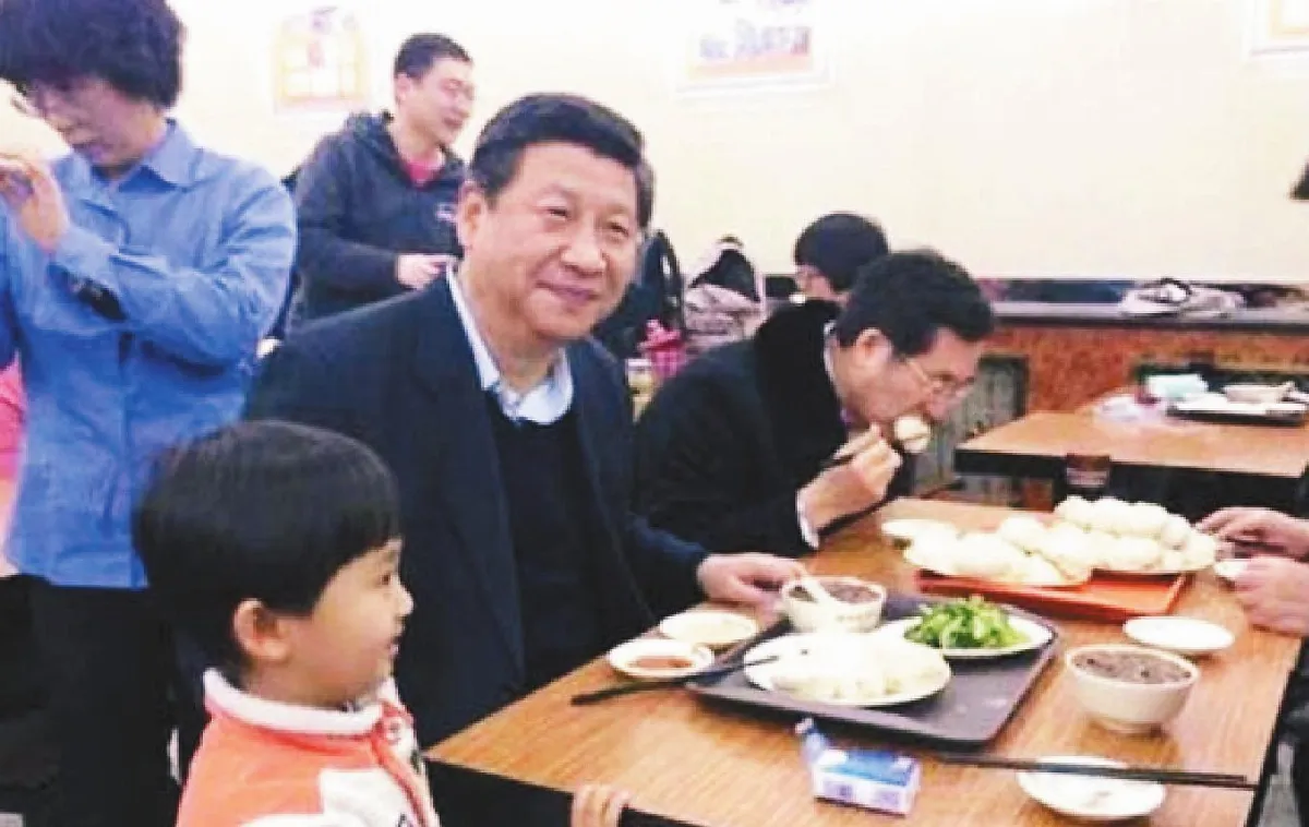 習近平秀親民排隊買包子
