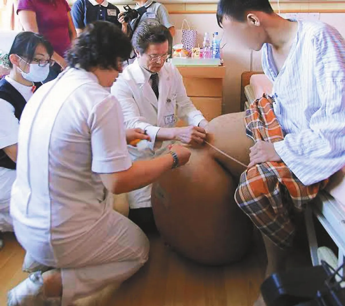 印尼象腿病患獲新生