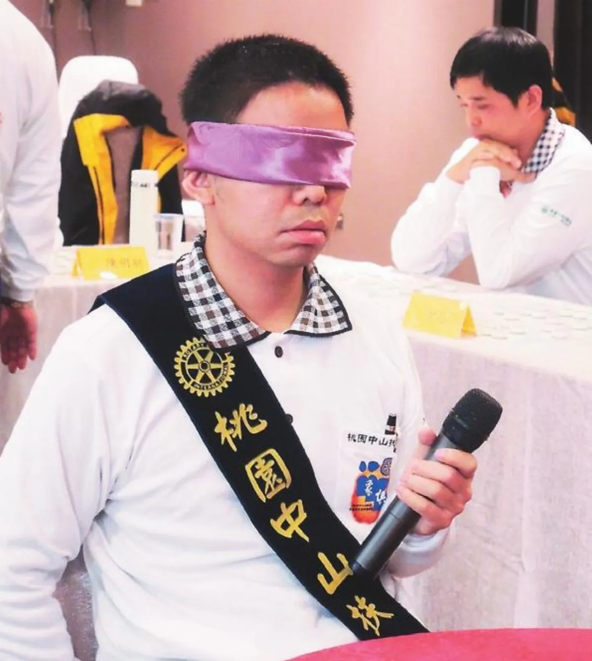 趙奕帆下盲棋1敵10