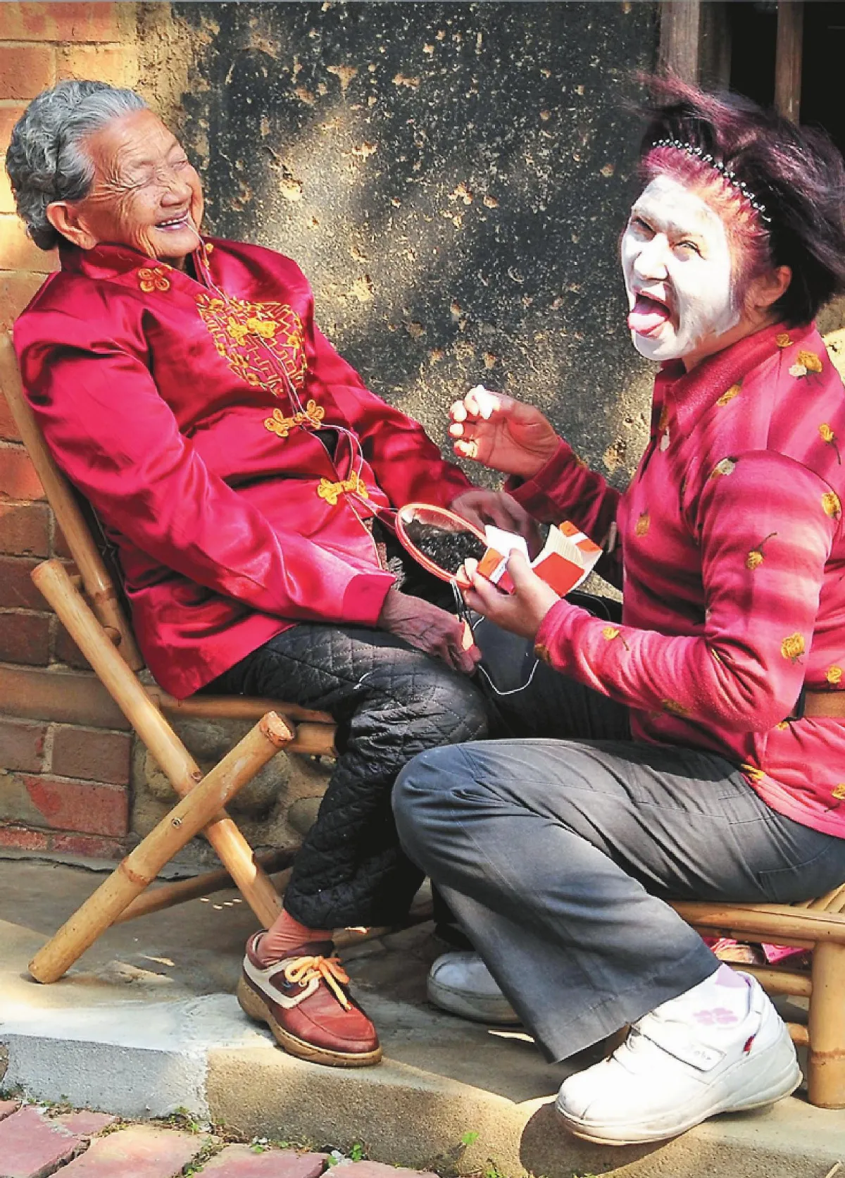 募集公嬤微笑 真情流露
