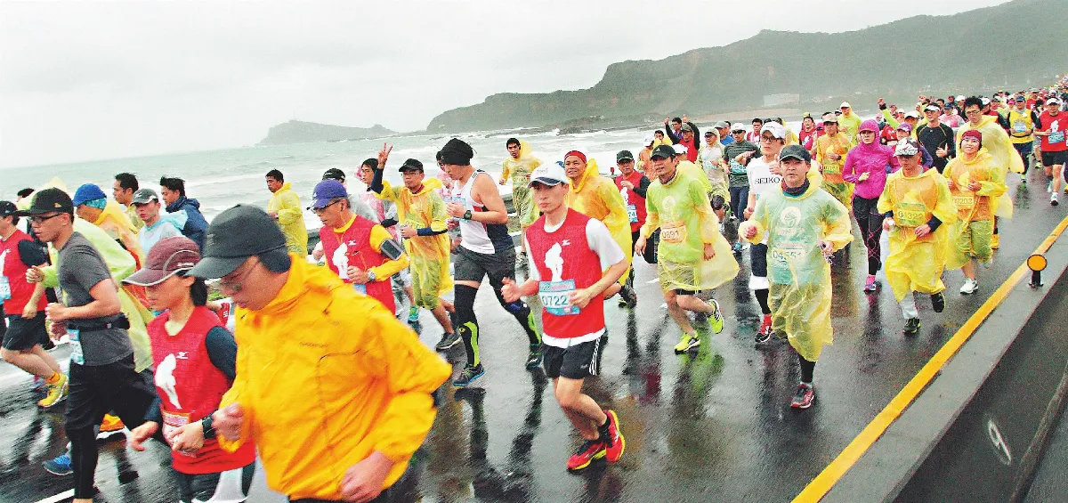 萬金石全馬男女雙破紀錄