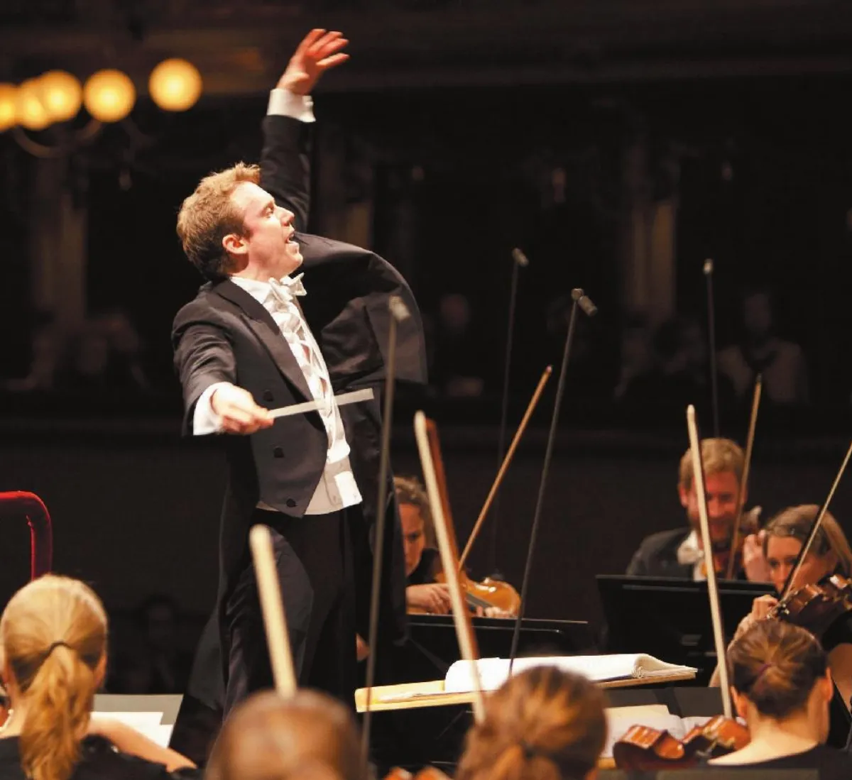 百年倫敦交響樂團燃燒北高