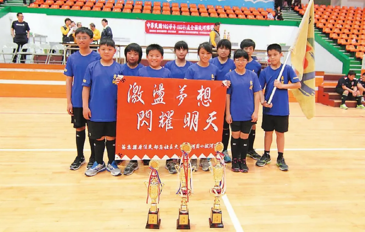 東河國小拔河隊 全國賽5連霸