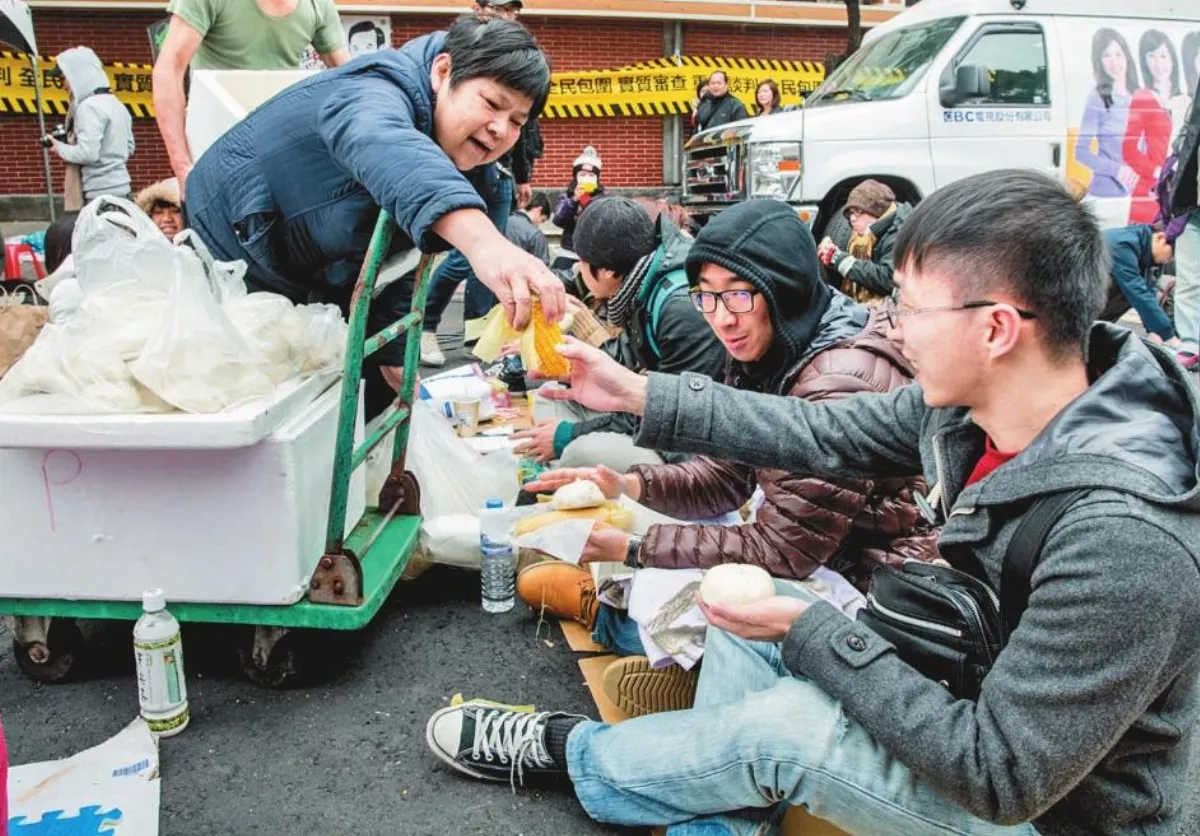 行政院不強行驅離學生鬆口氣