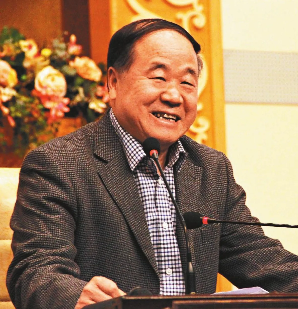 莫言開講妙語如珠瘋迷揚州