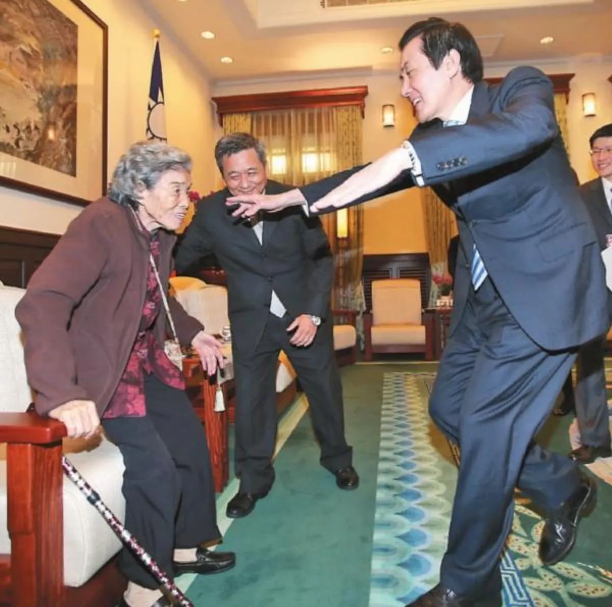 會見慰安婦阿嬤 總統盼日面對
