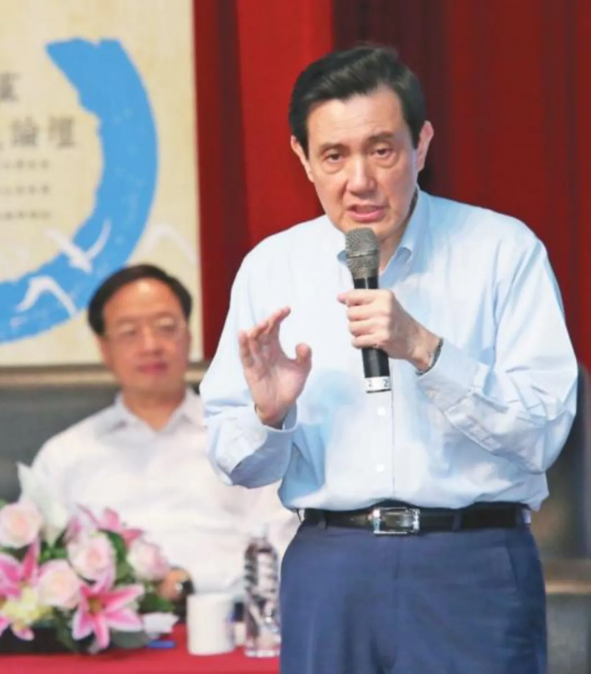 太陽花入馬營 握手對話