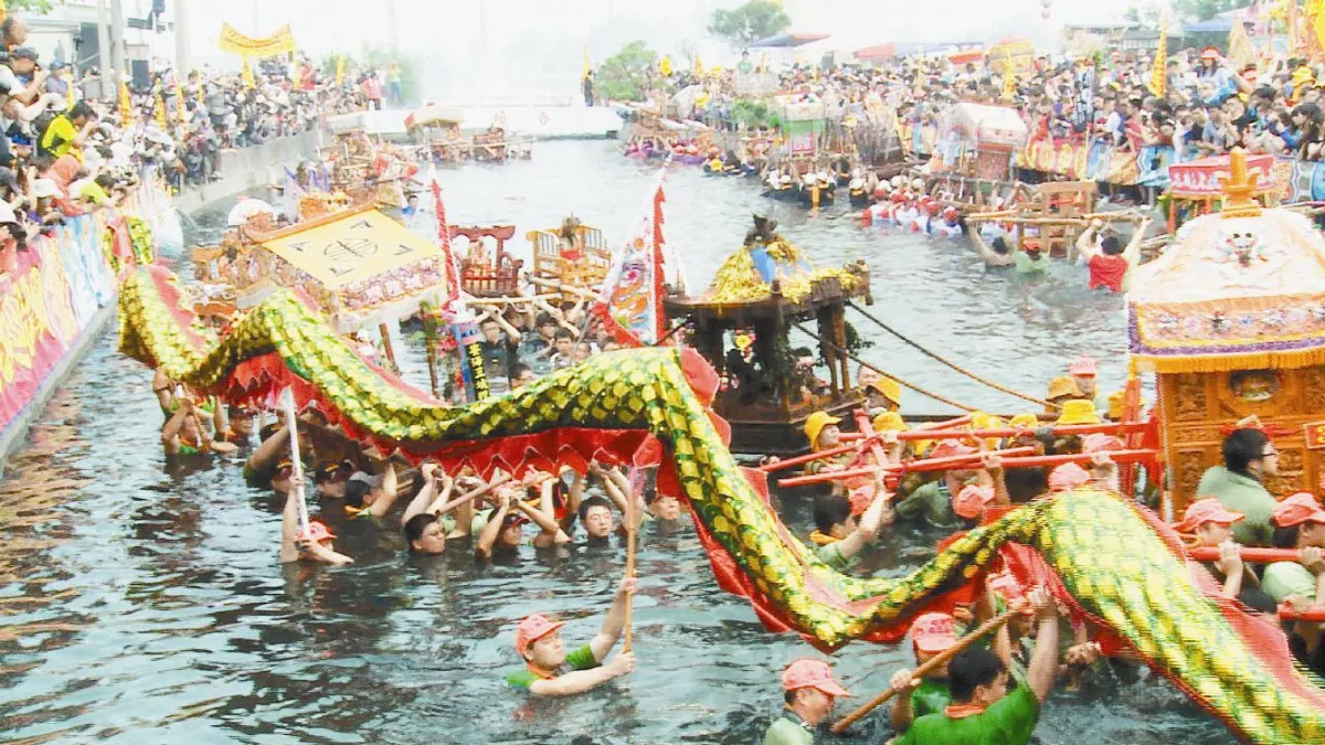 布袋民俗祭典 衝水路驚險刺激