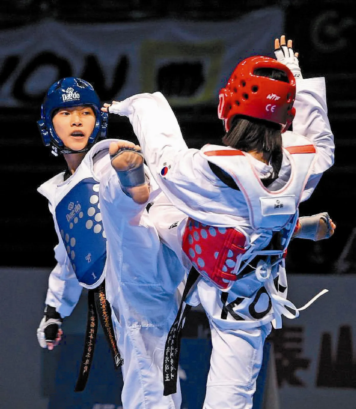 邱少薇 敗亞運國手奪金