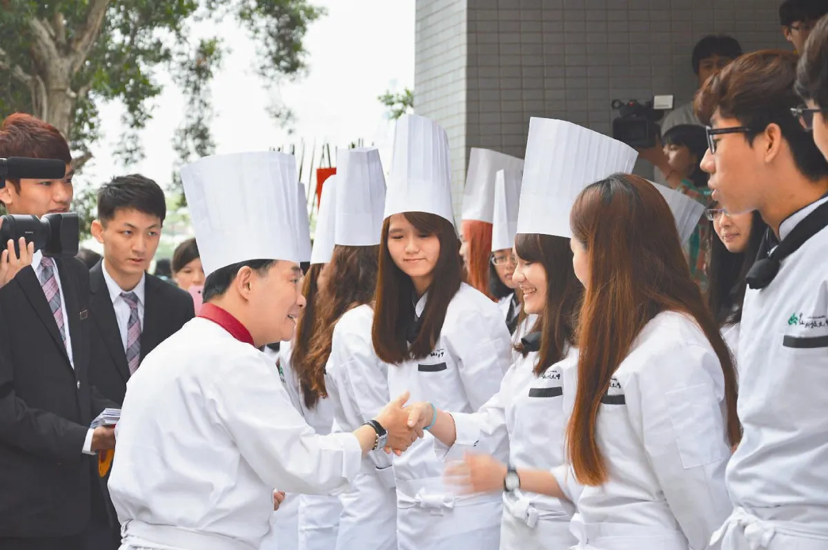 阿基師勉學子 品德比廚藝重要