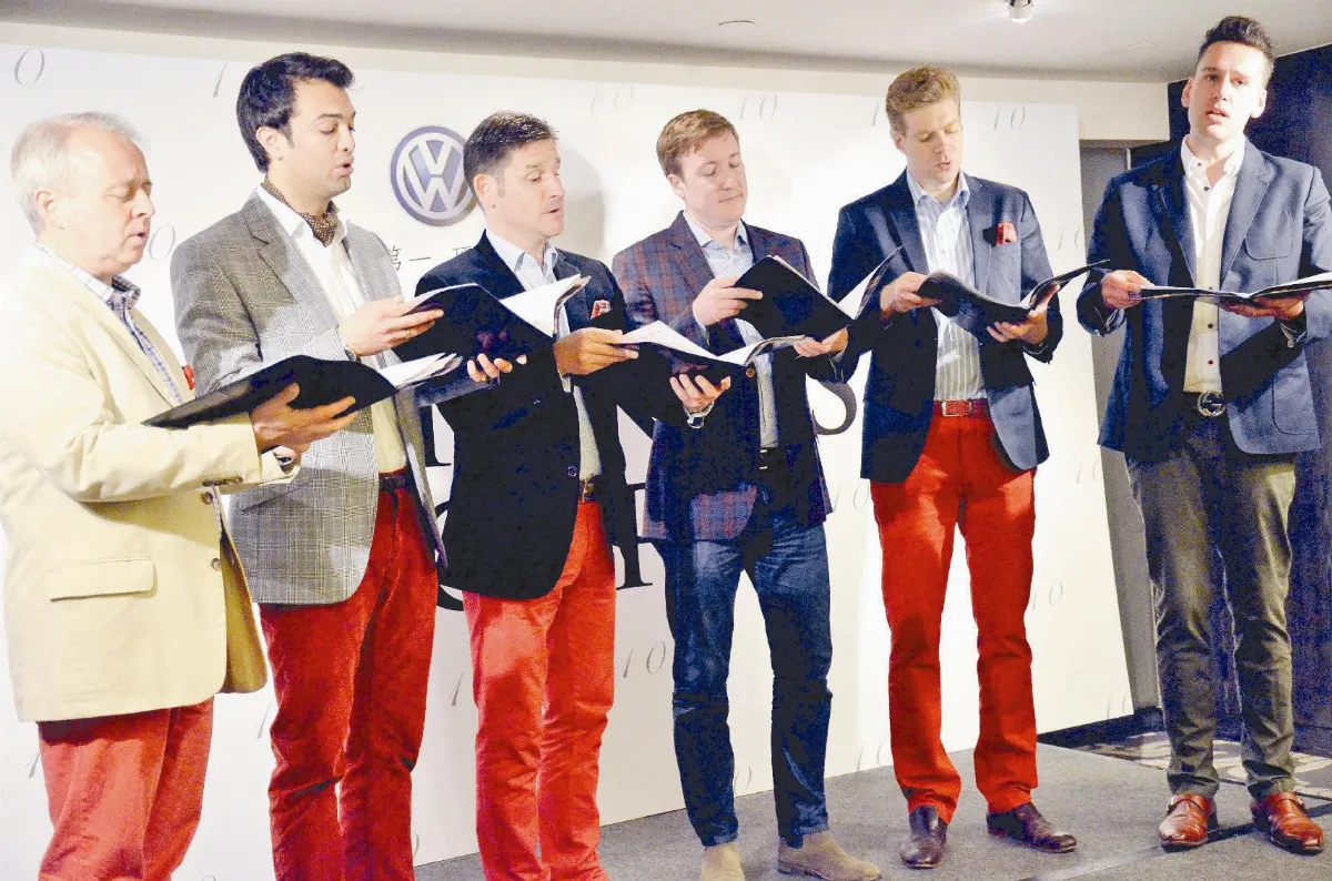 國王歌手 登台獻唱遊子吟