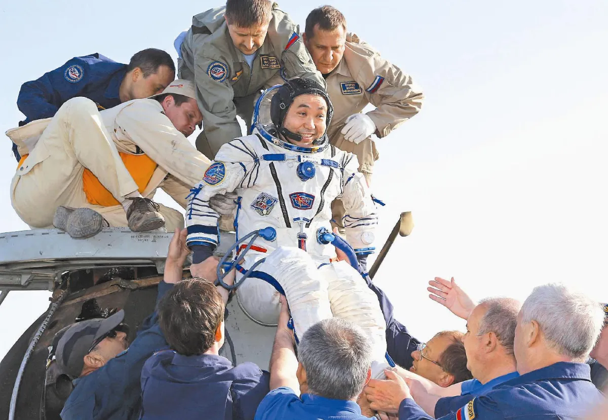 ISS 3太空人 平安返地球