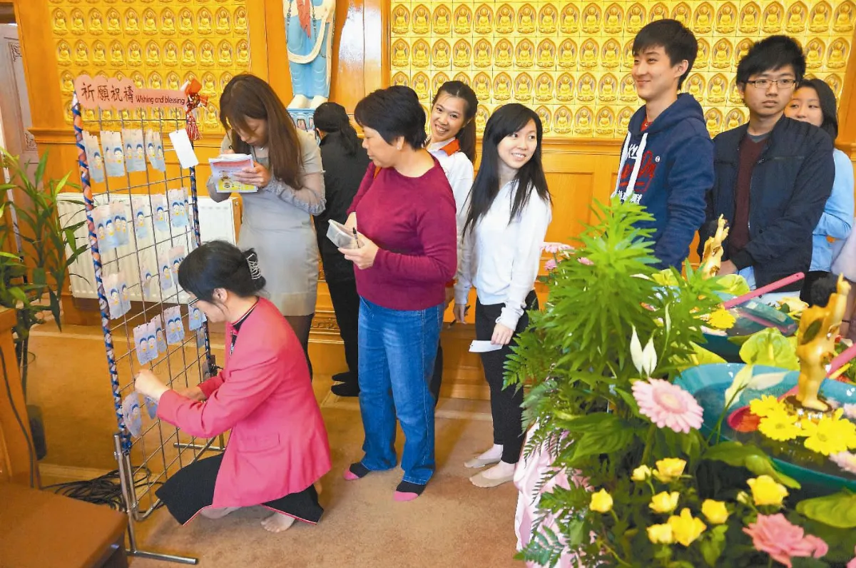 百考生雲集曼城 道場祈安靜心