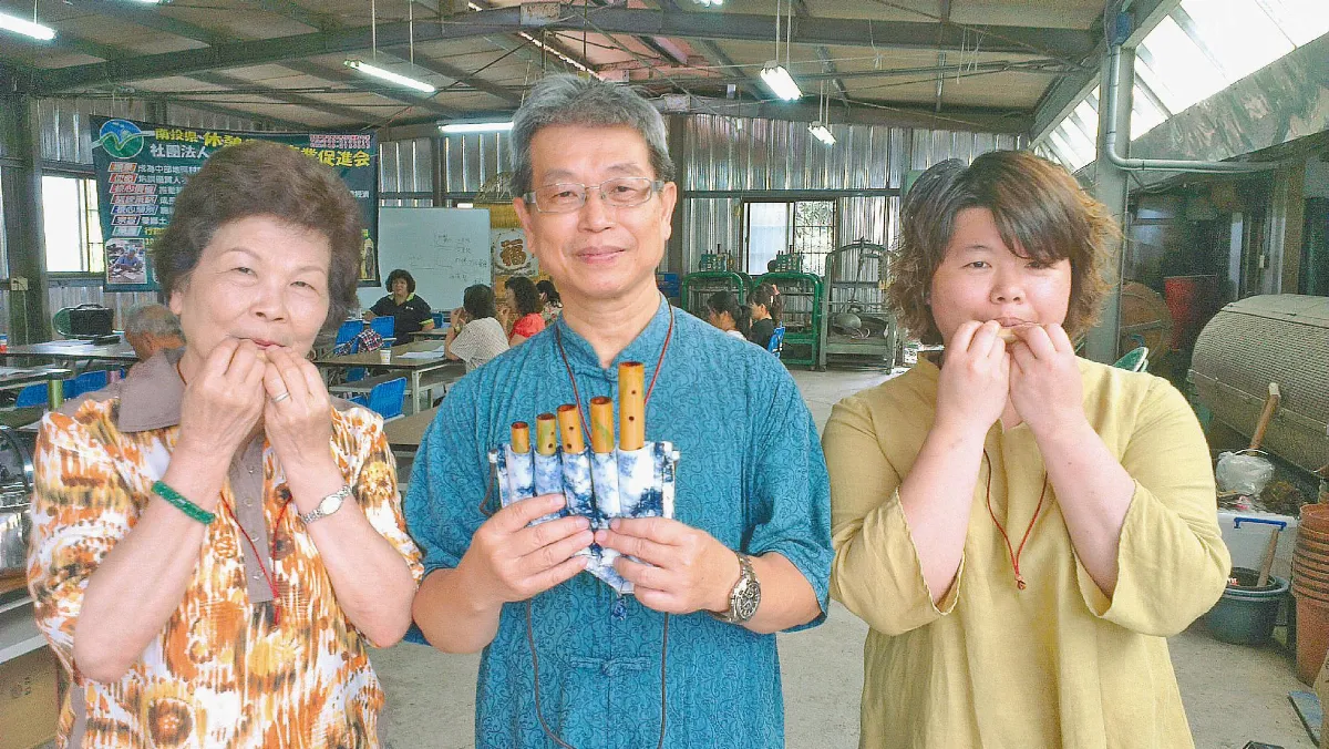 鄭瑞賢改造竹口笛 傳承古技藝