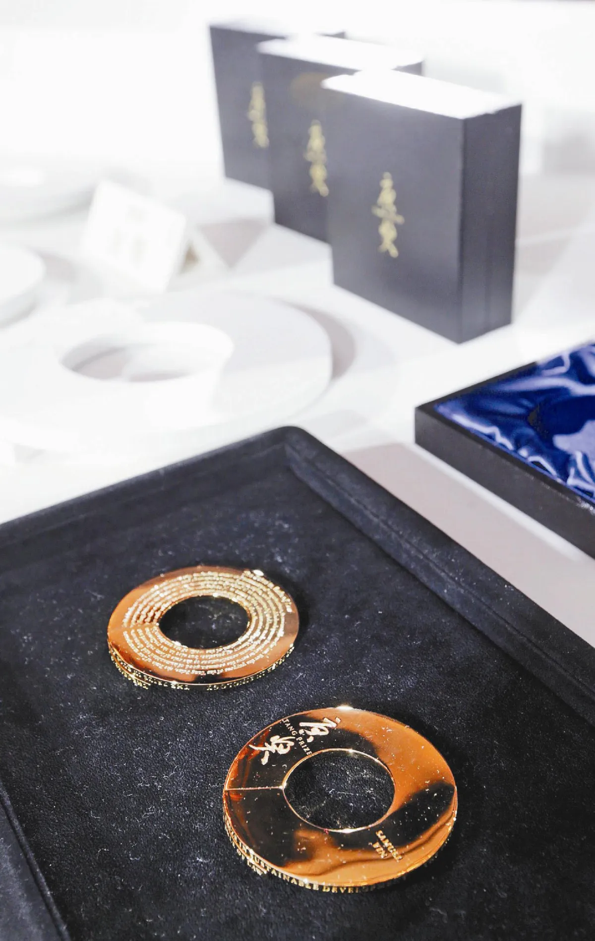 深澤直人 以毫釐奪1500萬