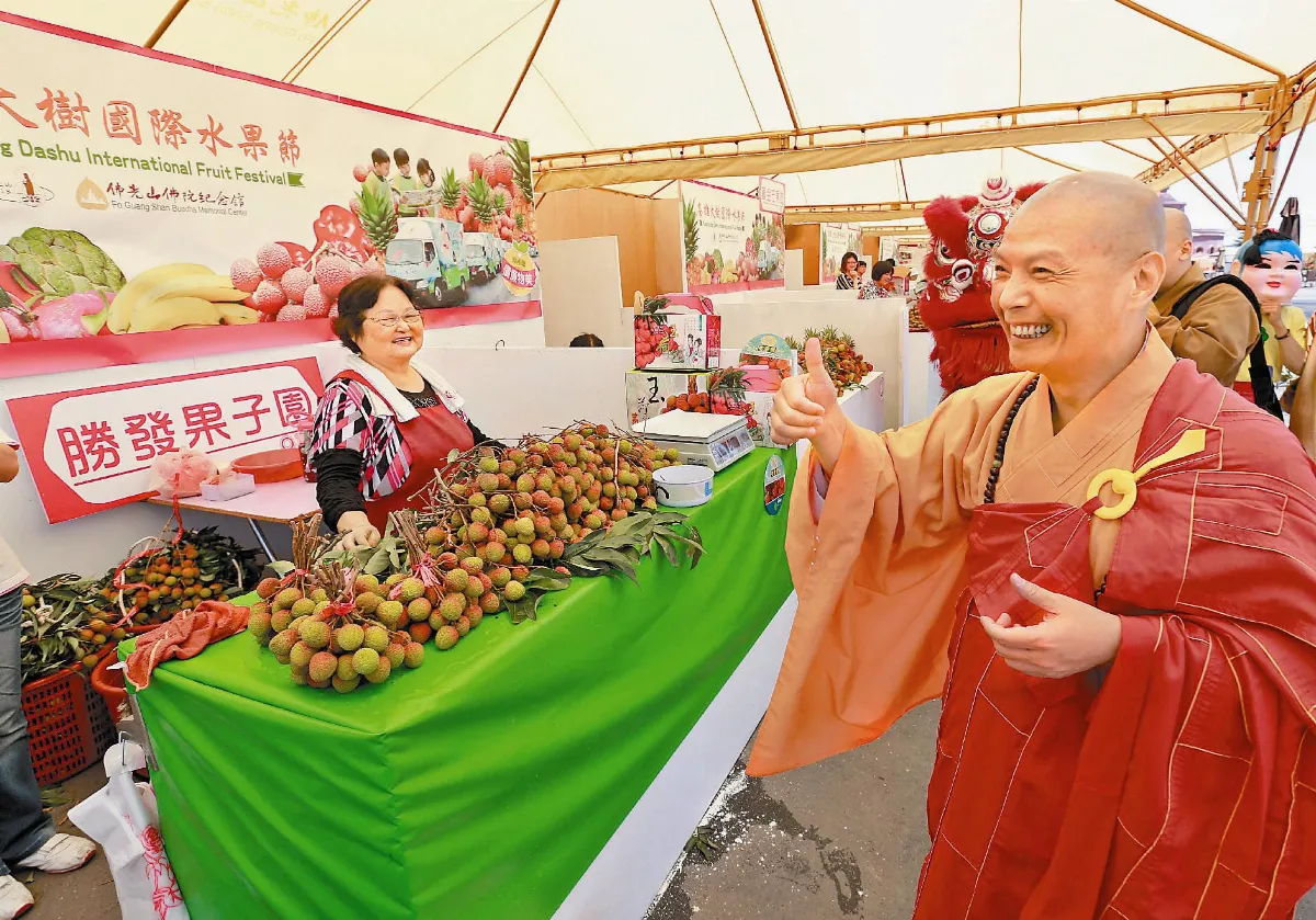 慧傳法師談水果節 噴水消暑 擴增宅配 遠近口碑響