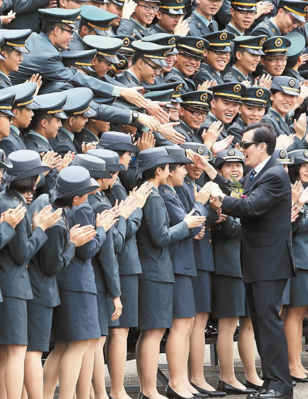三軍聯畢 7校5個女狀元
