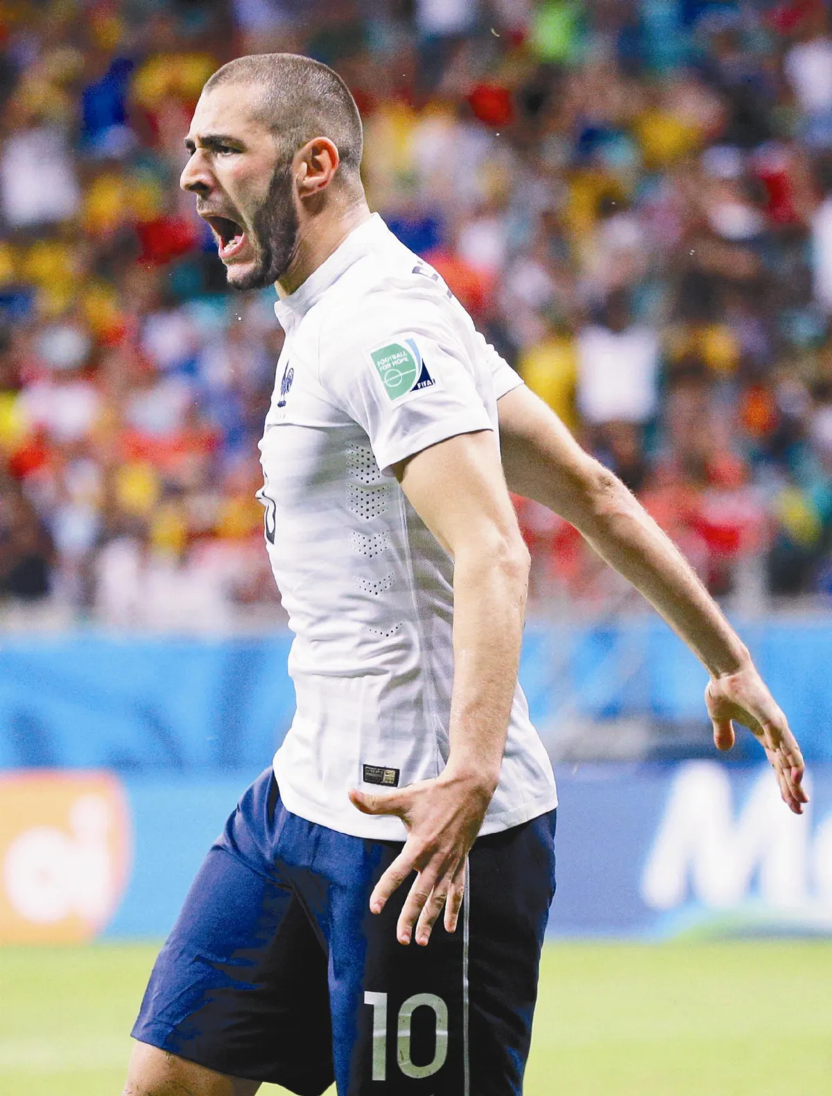 法轟垮瑞士 本澤馬第3球落袋