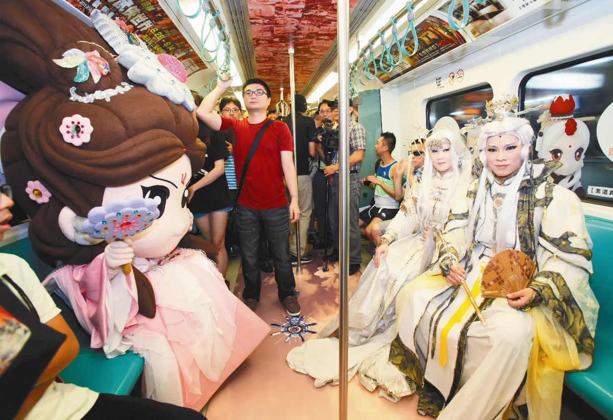霹靂布袋戲公仔 素還真搭高捷 奇幻列車啟航
