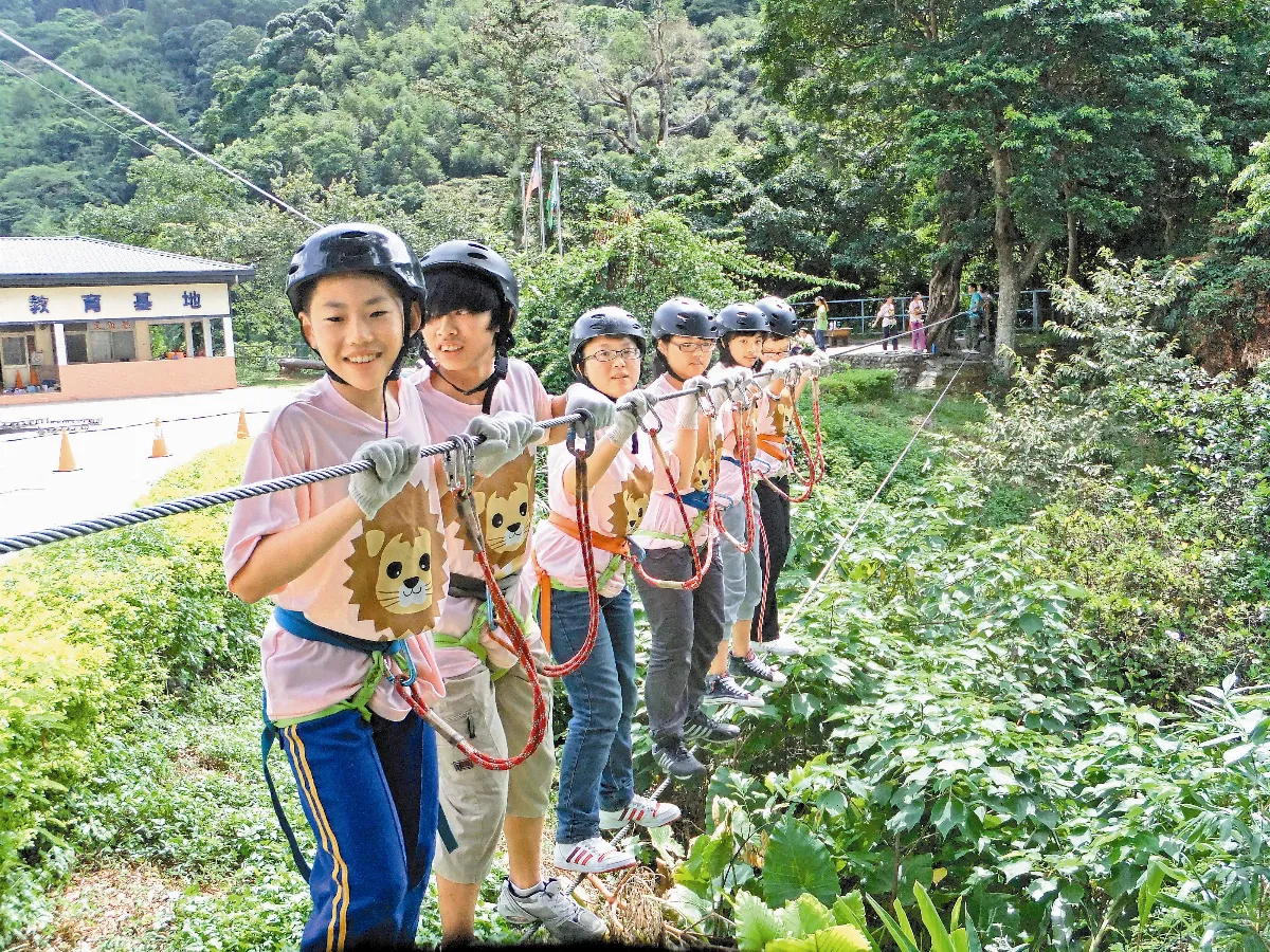網路張老師成軍 滑世代 有救了