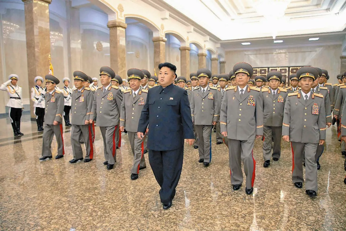 金日成追思會 金正恩跛行進場