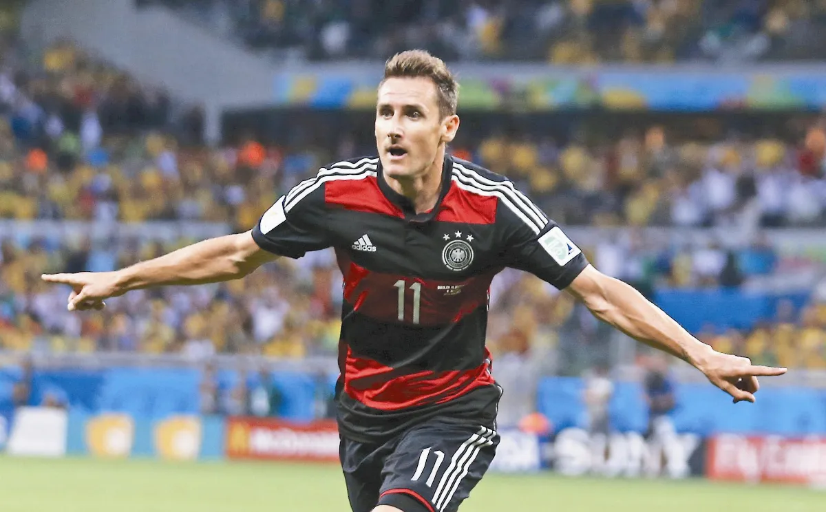 16 克洛澤進球榜獨走