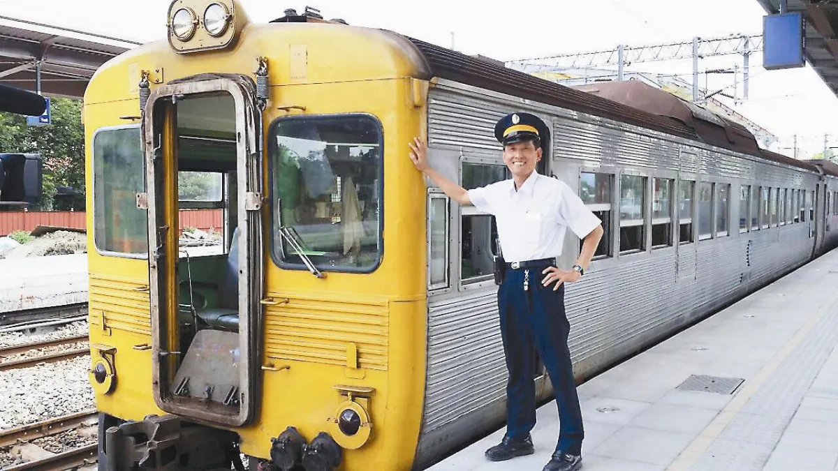 再會，DR2700 光華號畢業 列車長送行