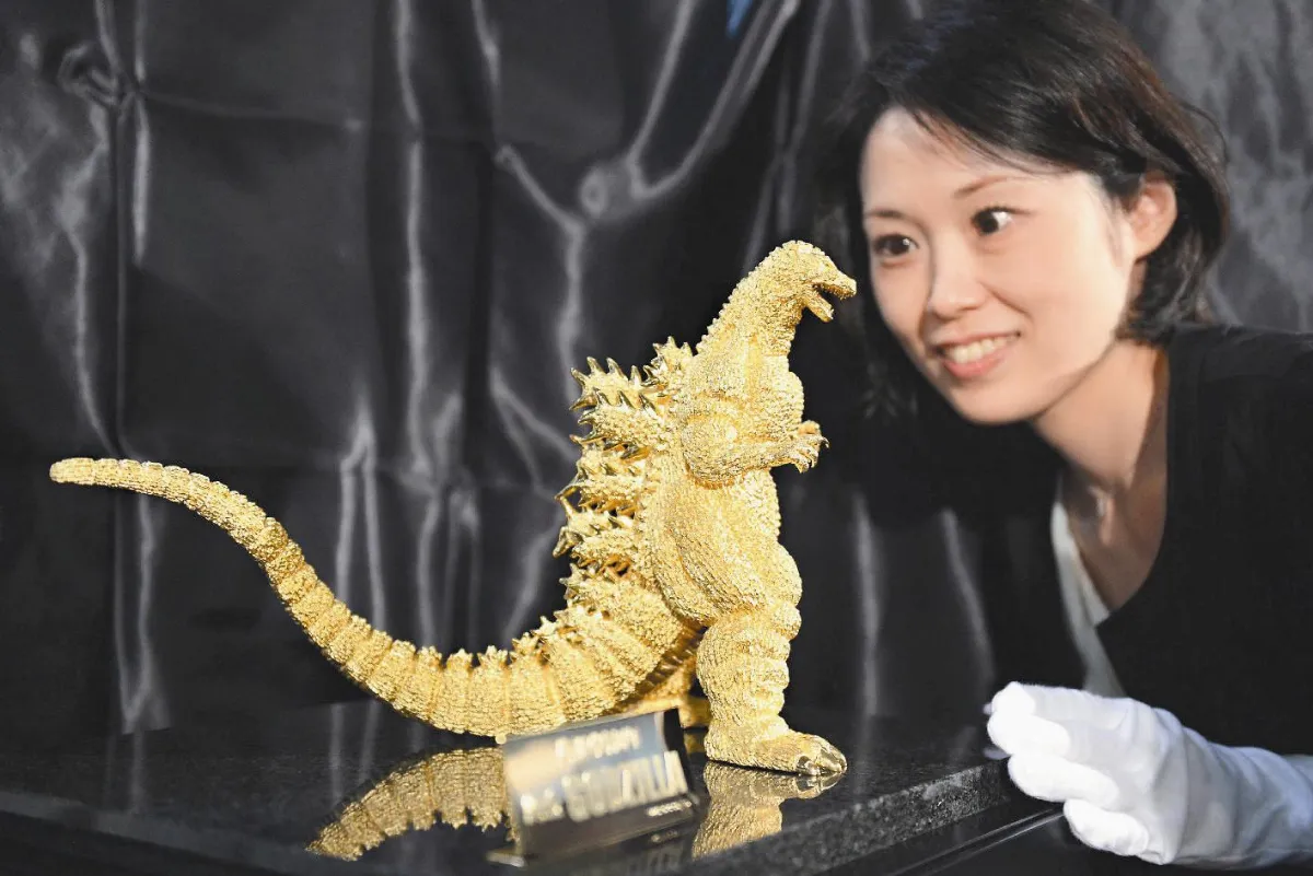 純金酷斯拉 售價4476萬