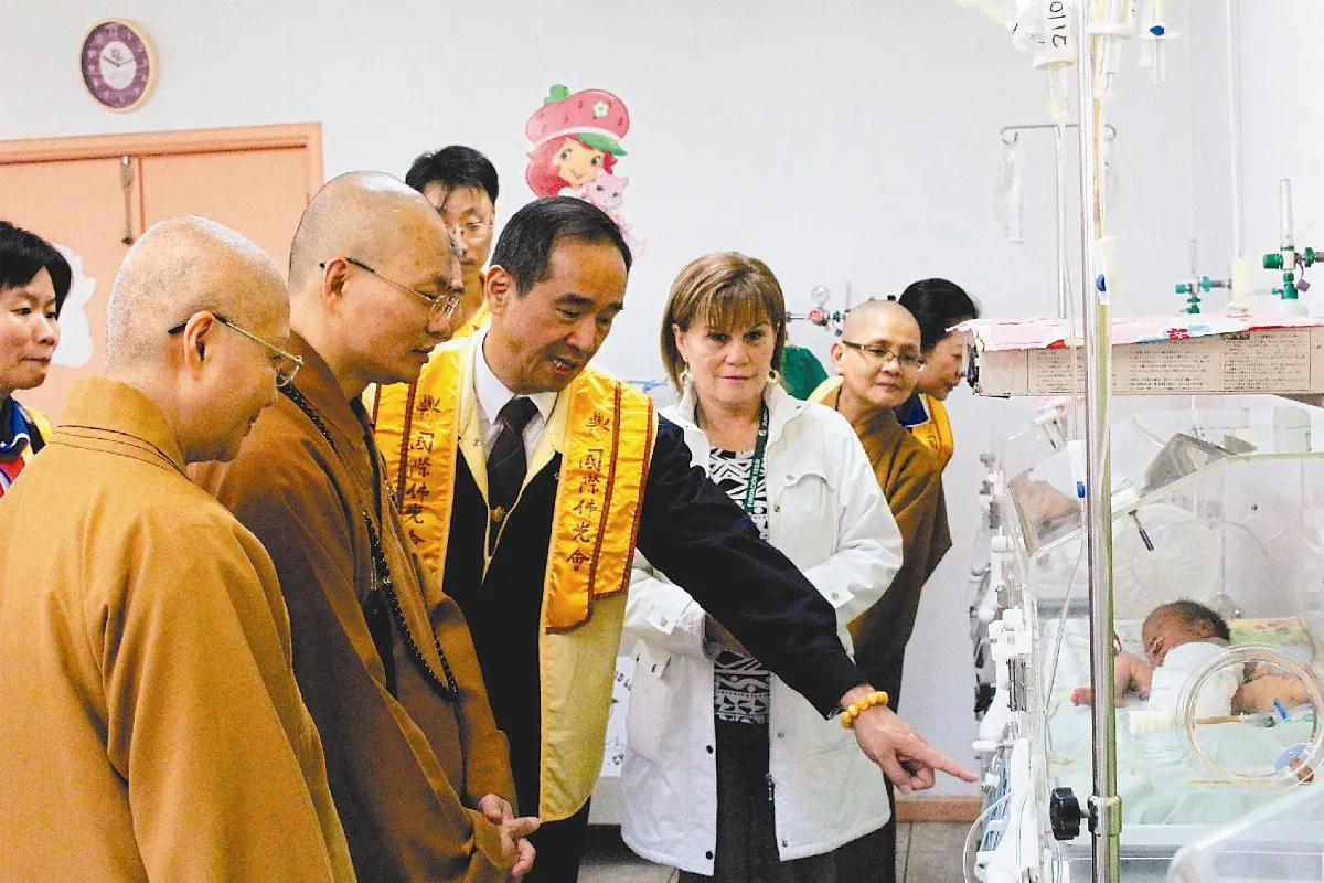 心培和尚 法駕中巴佛光康寧醫院