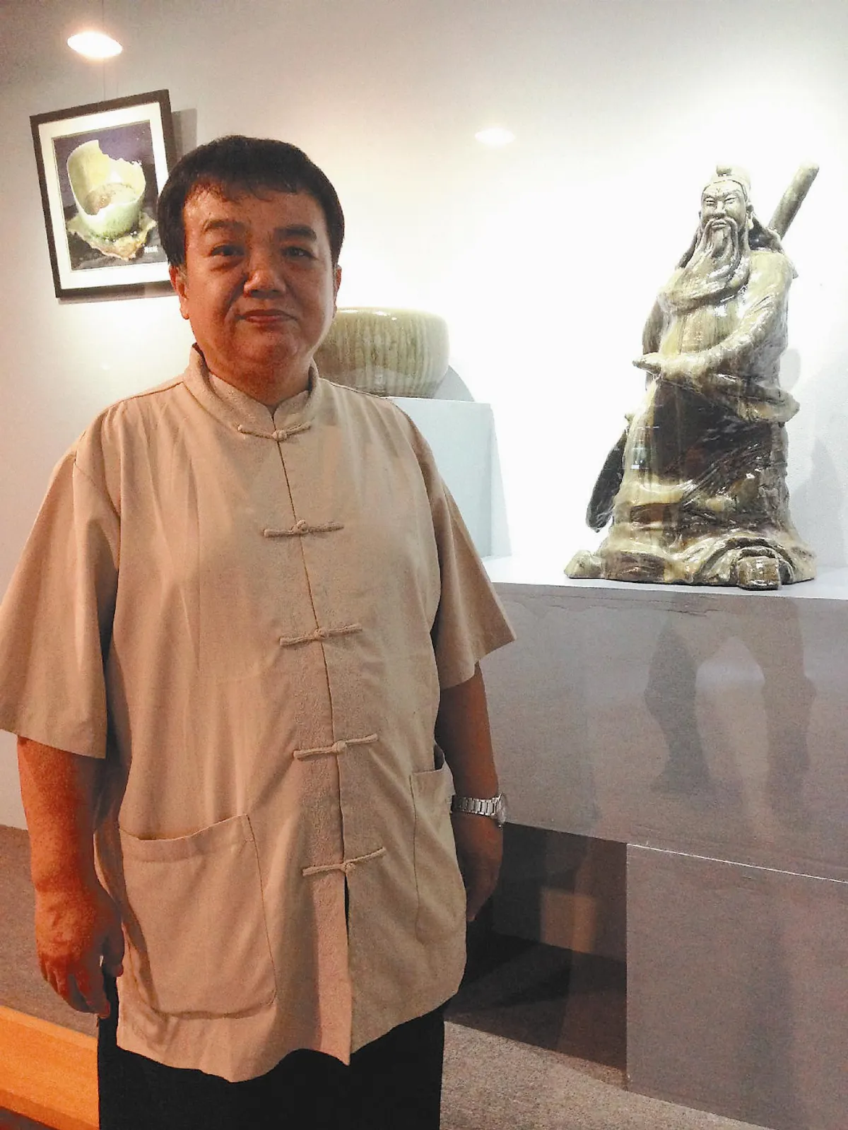 佛光緣美術館屏東館展出 1500年灰釉青瓷再現 紋路細緻閃亮