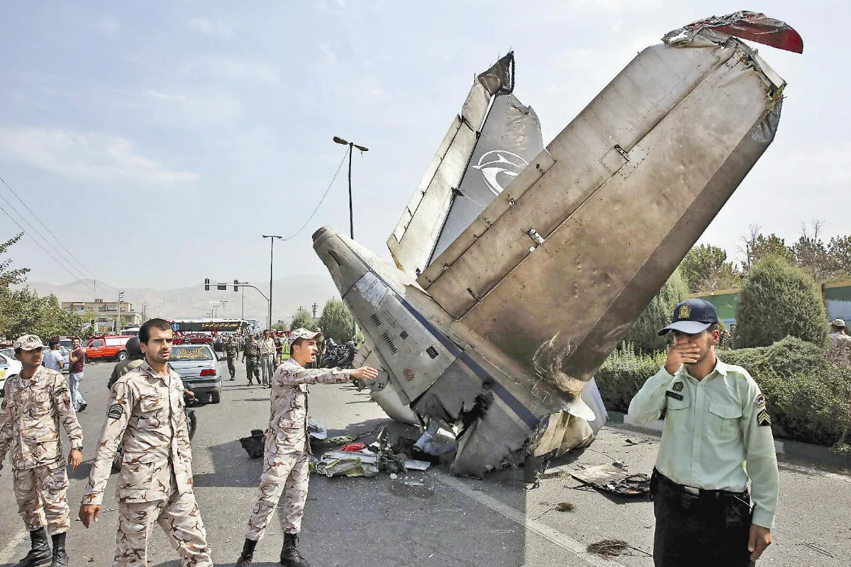 德黑蘭墜機 48乘員全罹難