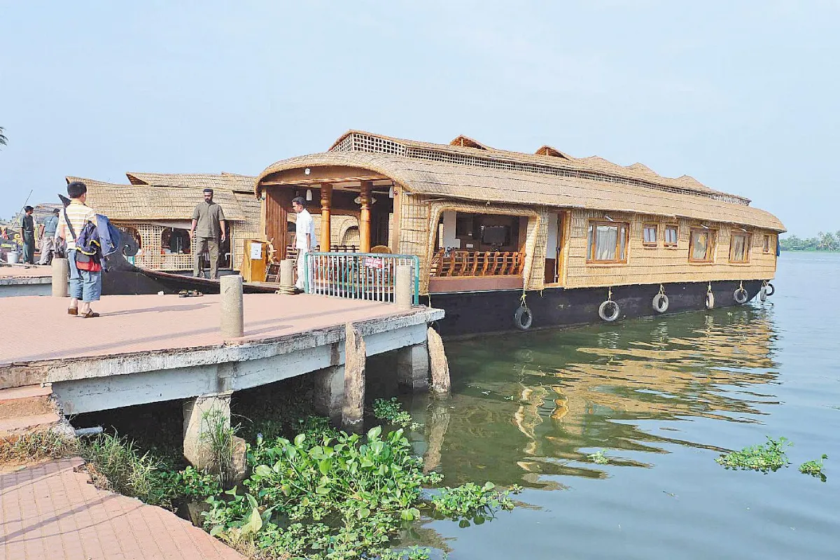 海闊天空 印度船屋之2 庫馬蘭肯湖船屋