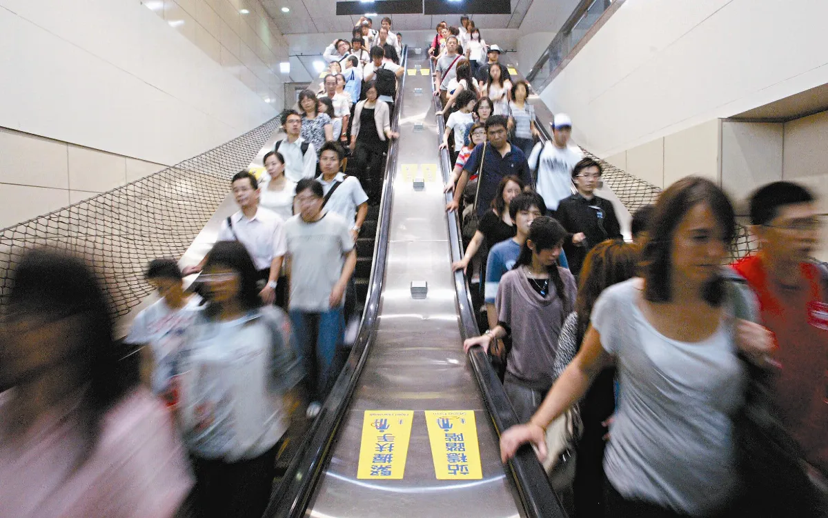 悅讀人生 捷運電扶梯的新口號