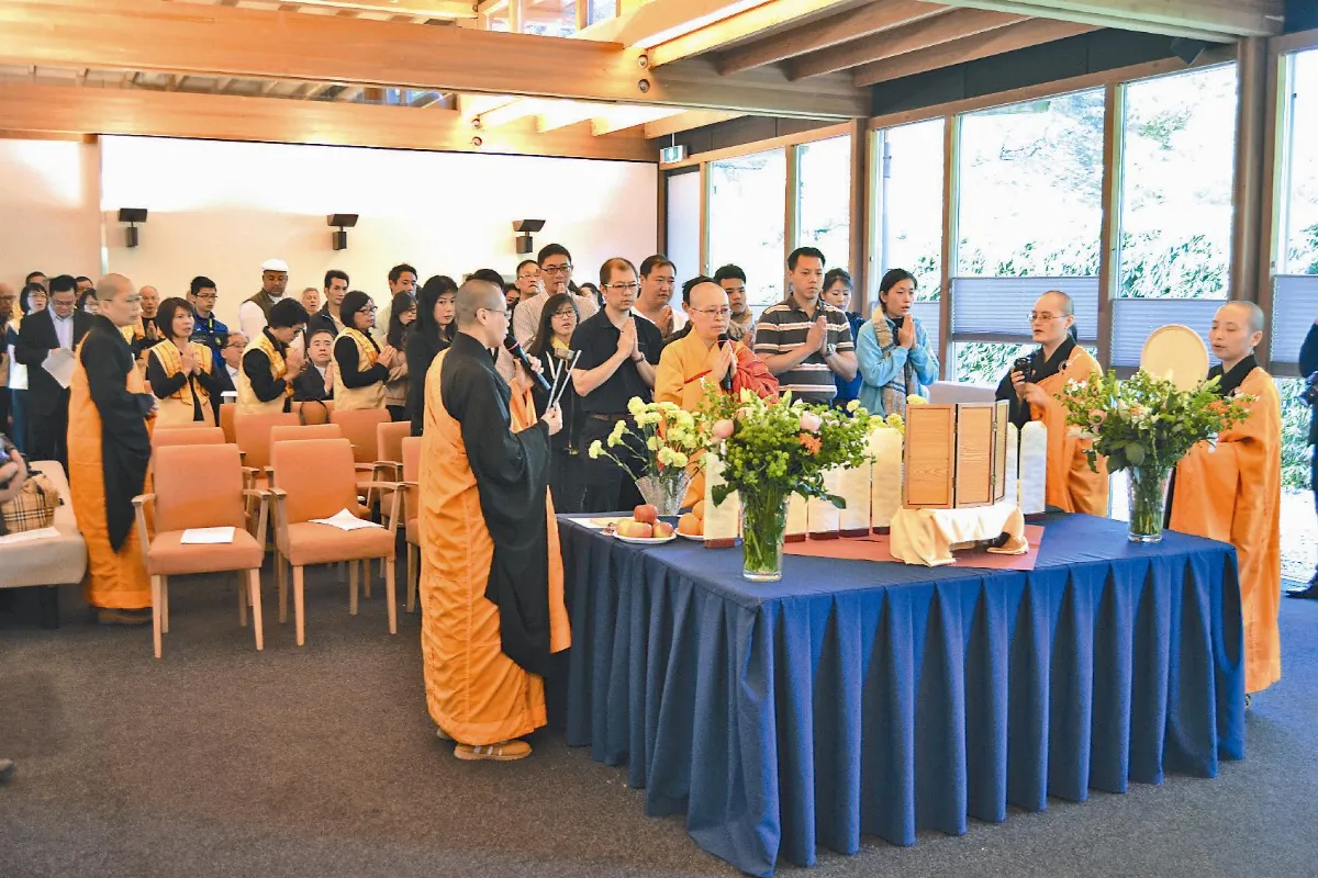 歐佛光山法會 悼馬航華人罹難者