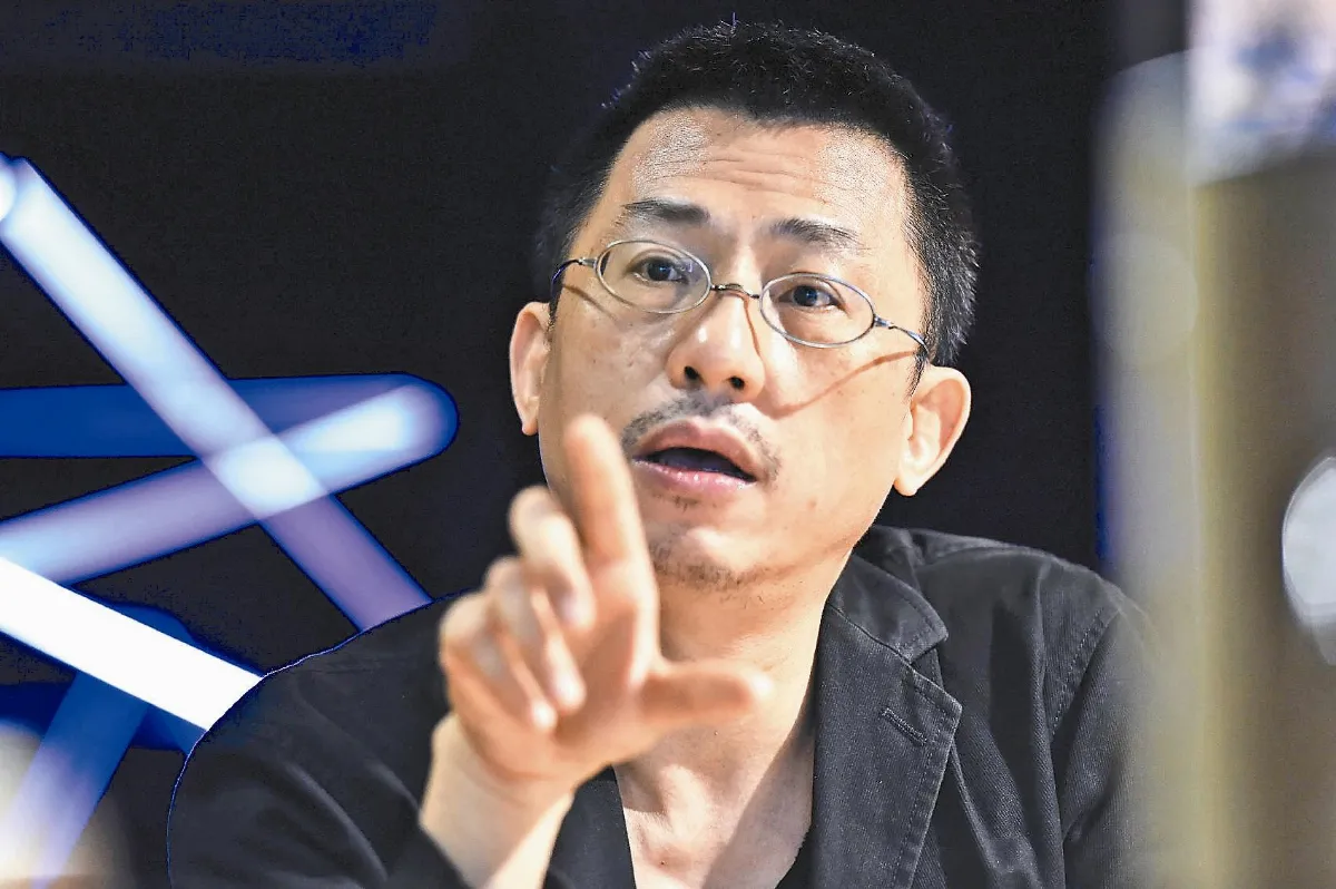 詩人導演黎煥雄 書發人生故事