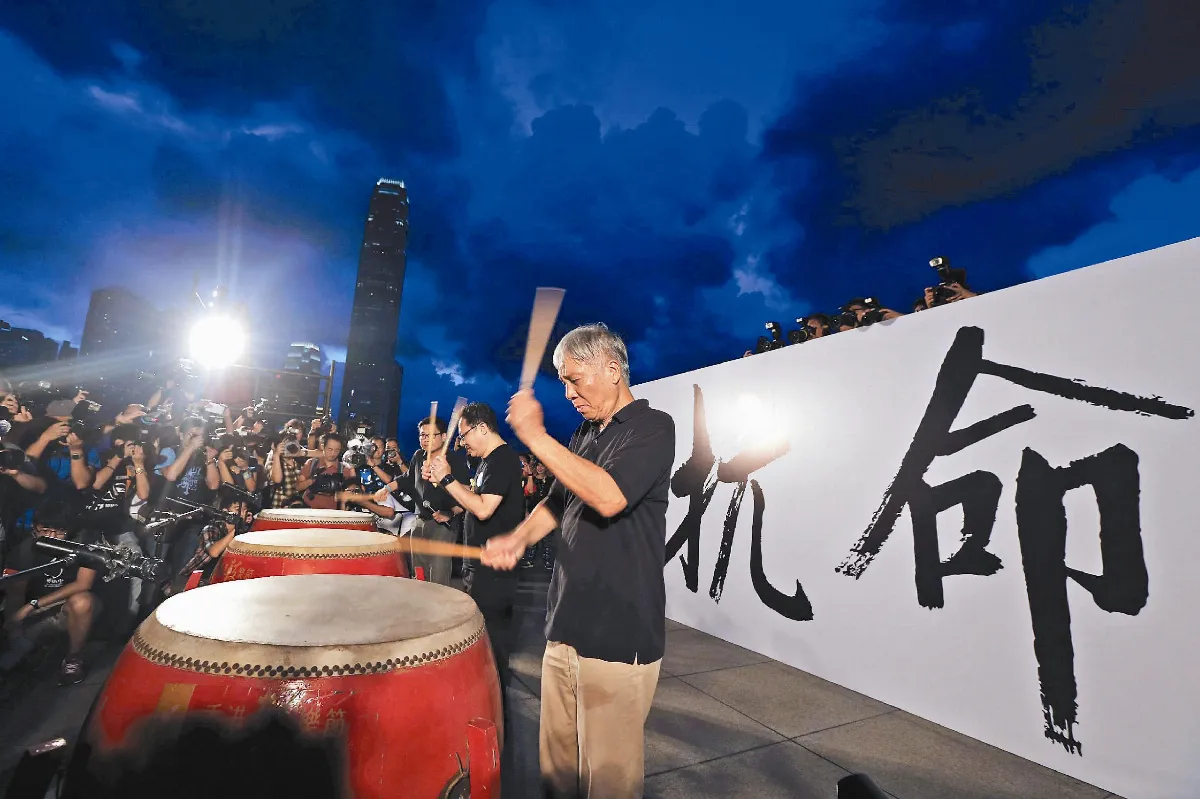 香港真普選無望 泛民怒吼抗命