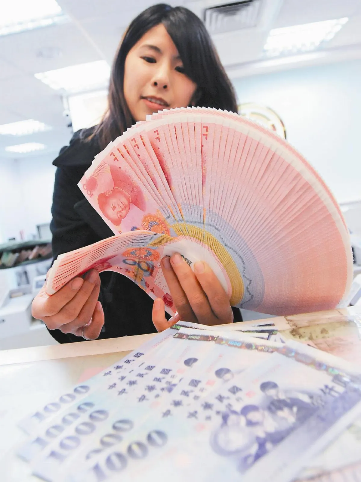 人民幣淹腳目 定盤機制上路